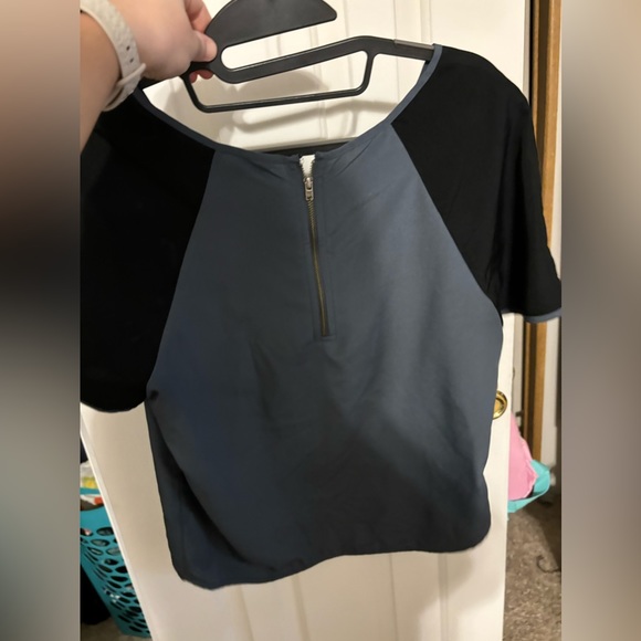 Blouse - Picture 2 of 2